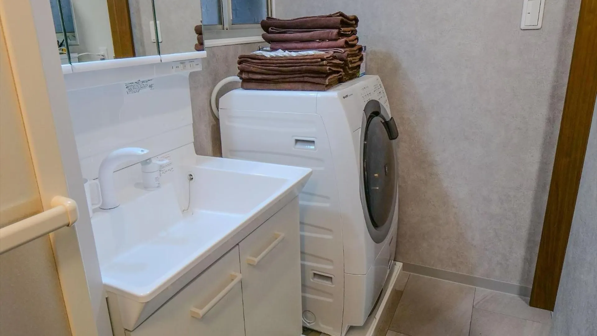 Te House Osaka-Tennoji - Vacation Stay 18641 0*, 大阪市